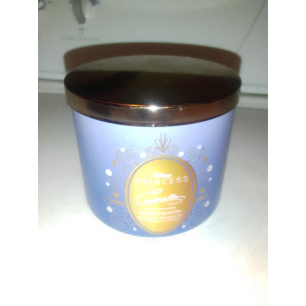 Bath & Body Works Disney Princess Cinderella Scented Candle Net Wt 14.5 Oz  2... - Picture 4 of 11